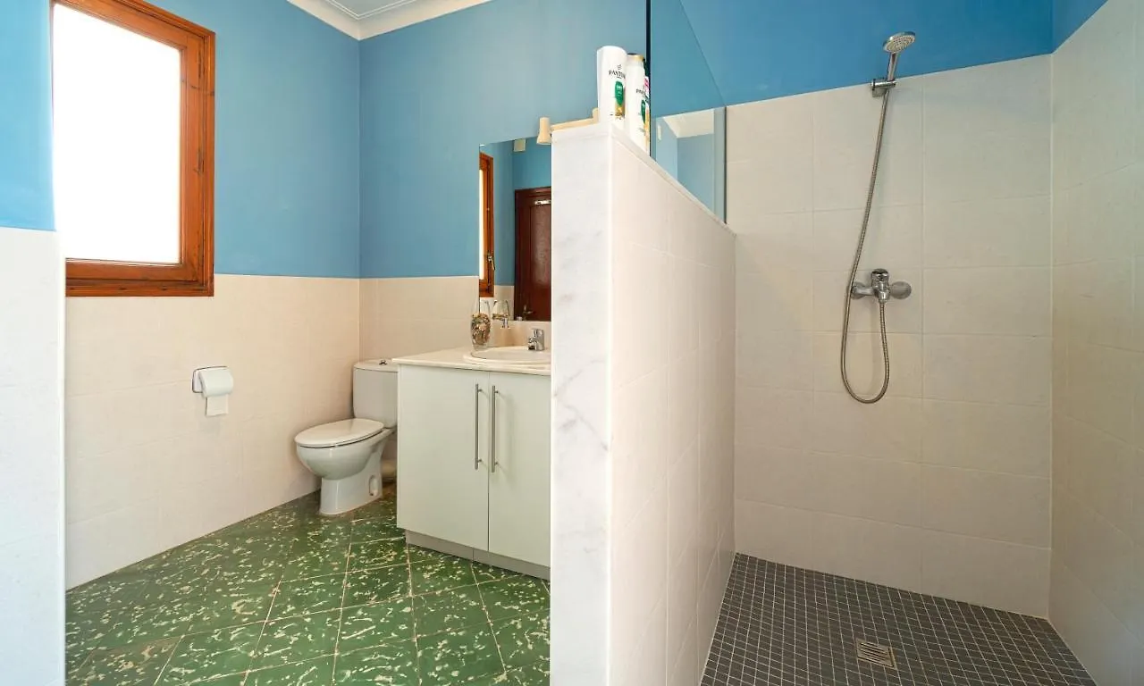 Casa Sa Posidonia -Posidonia Surf & Stay- Ciutadella  Alloggio in famiglia